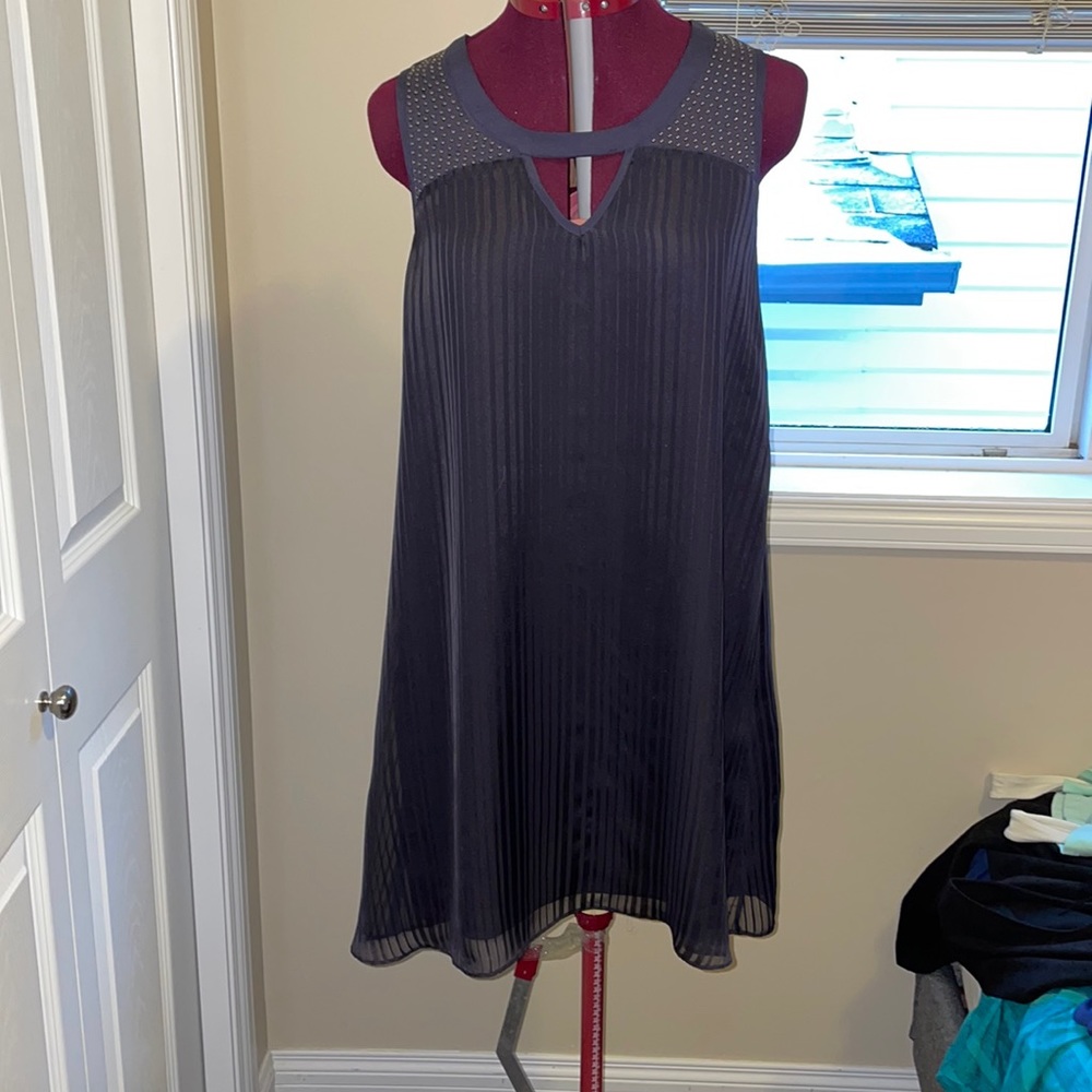 Beautiful semi-formal sz M